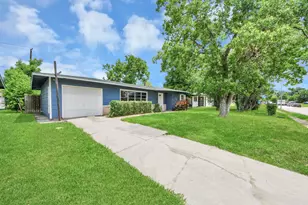 5875 Belcrest St, Houston, TX 77033 - Photo 5