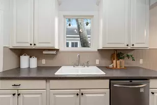 1222 Arlington St, Houston, TX 77008 - Photo 11