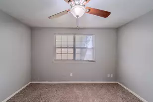 8810 Enchanted Forest Dr, Houston, TX 77088 - Photo 27