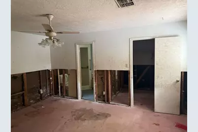 2619 N Woodloch Street, Woodloch, TX 77385 - Photo 5