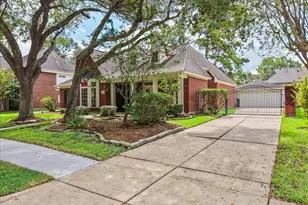 4222 Roaring Rapids Dr, Pasadena, TX 77059 - Photo 5