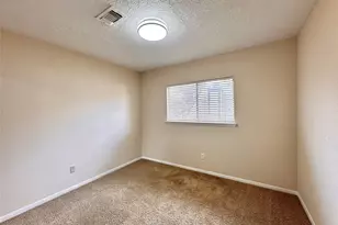 6437 Chatham Island Ln, Houston, TX 77035 - Photo 21