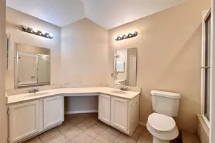 6437 Chatham Island Ln, Houston, TX 77035 - Photo 17