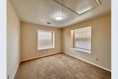 6437 Chatham Island Lane, Houston, TX 77035 - Photo 19