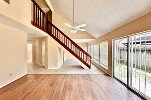 6437 Chatham Island Ln, Houston, TX 77035 - Photo 5
