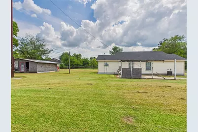 2335 Neches Street, Beaumont, TX 77701 - Photo 5