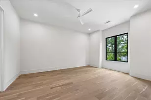 316 W 30th St, Houston, TX 77018 - Photo 21