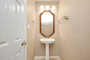 10810 Desert Springs Cir, Houston, TX 77095 - Photo 7