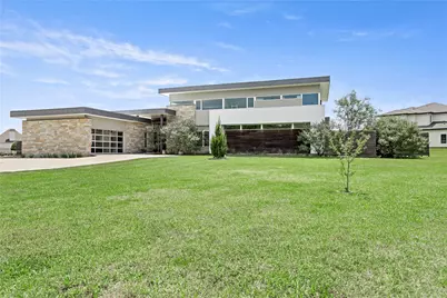 7705 N Peninsula Drive, Beaumont, TX 77707 - Photo 1