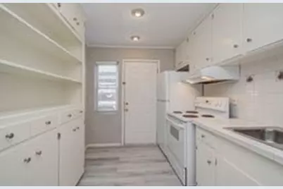 11609 Chimney Rock Road #B, Houston, TX 77035 - Photo 13