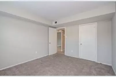 11609 Chimney Rock Road #B, Houston, TX 77035 - Photo 9