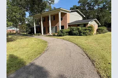 106 Longacre Drive, Conroe, TX 77304 - Photo 1