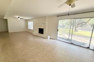 106 Longacre Dr, Conroe, TX 77304 - Photo 7