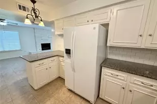 106 Longacre Dr, Conroe, TX 77304 - Photo 9