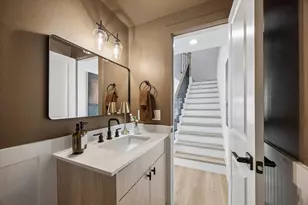 509 Hillwood Hts Dr, Houston, TX 77091 - Photo 33