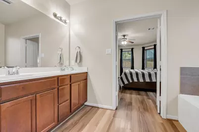 680 Cumberland Ridge Lane, League City, TX 77573 - Photo 25