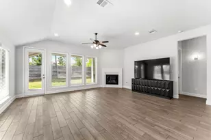 15618 Turtlehead Trl, Conroe, TX 77302 - Photo 3
