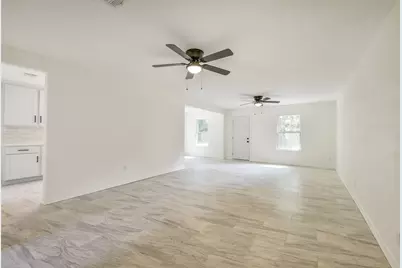 26714 Saddle Rock Lane, New Caney, TX 77357 - Photo 5