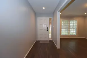 10802 Meadow Lake Ln, Houston, TX 77042 - Photo 5