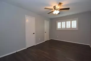 10802 Meadow Lake Ln, Houston, TX 77042 - Photo 27