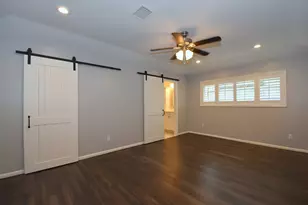 10802 Meadow Lake Ln, Houston, TX 77042 - Photo 21