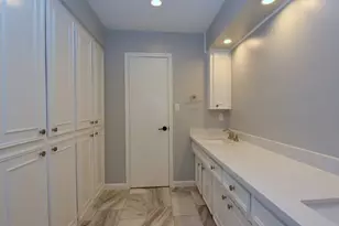 10802 Meadow Lake Ln, Houston, TX 77042 - Photo 31