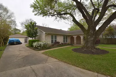 10802 Meadow Lake Lane, Houston, TX 77042 - Photo 41