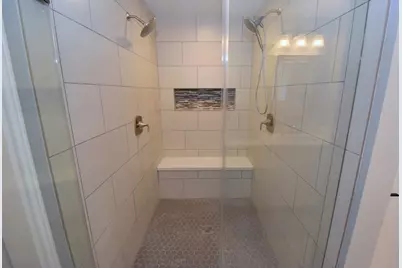 10802 Meadow Lake Lane, Houston, TX 77042 - Photo 25