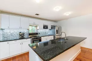 5235 Blossom St, Houston, TX 77007 - Photo 3