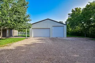 2811 County Rd 64, Rosharon, TX 77583 - Photo 17