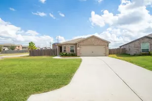 15318 Central Lakes Dr, Humble, TX 77396 - Photo 1