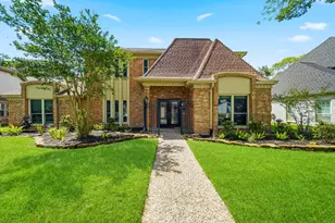 918 Daria Dr, Houston, TX 77079 - Photo 1