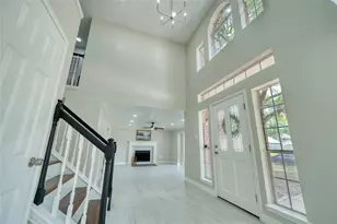 619 Green Belt Dr, Sugar Land, TX 77498 - Photo 5