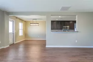 10011 Orchid Spring Ln, Houston, TX 77044 - Photo 9