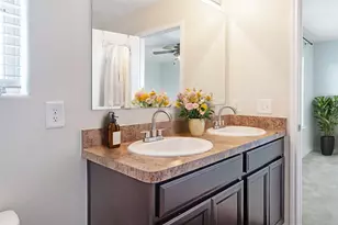 10011 Orchid Spring Ln, Houston, TX 77044 - Photo 5