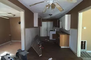 4490 E Irene St, Beaumont, TX 77705 - Photo 9