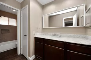 2227 S Ferrisburg Ct, Sugar Land, TX 77478 - Photo 13