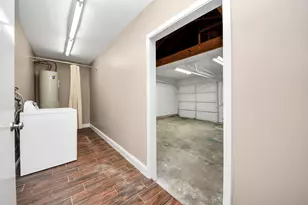 2227 S Ferrisburg Ct, Sugar Land, TX 77478 - Photo 15