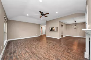 2227 S Ferrisburg Ct, Sugar Land, TX 77478 - Photo 3