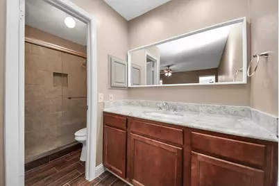 2227 S Ferrisburg Court, Sugar Land, TX 77478 - Photo 9