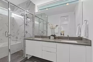 5871 E Post Oak Ln, Houston, TX 77055 - Photo 29