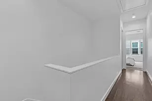 5871 E Post Oak Ln, Houston, TX 77055 - Photo 23