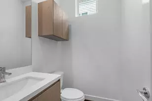 5871 E Post Oak Ln, Houston, TX 77055 - Photo 21