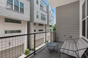 5871 E Post Oak Ln, Houston, TX 77055 - Photo 13