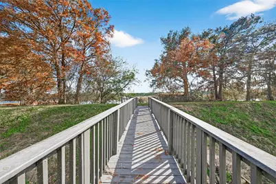 29927 County Road 25, Damon, TX 77430 - Photo 35