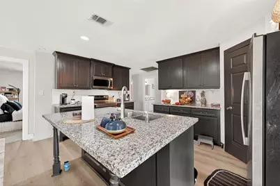 29927 County Road 25, Damon, TX 77430 - Photo 11