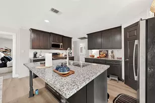 29927 County Rd 25, Damon, TX 77430 - Photo 11