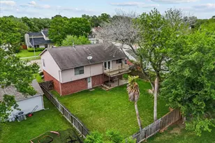 430 W Redway Ln W, Houston, TX 77598 - Photo 5
