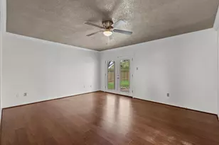 430 W Redway Ln W, Houston, TX 77598 - Photo 11