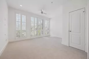 100 McGowen St, Houston, TX 77006 - Photo 9